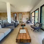 Caramontinu Villa